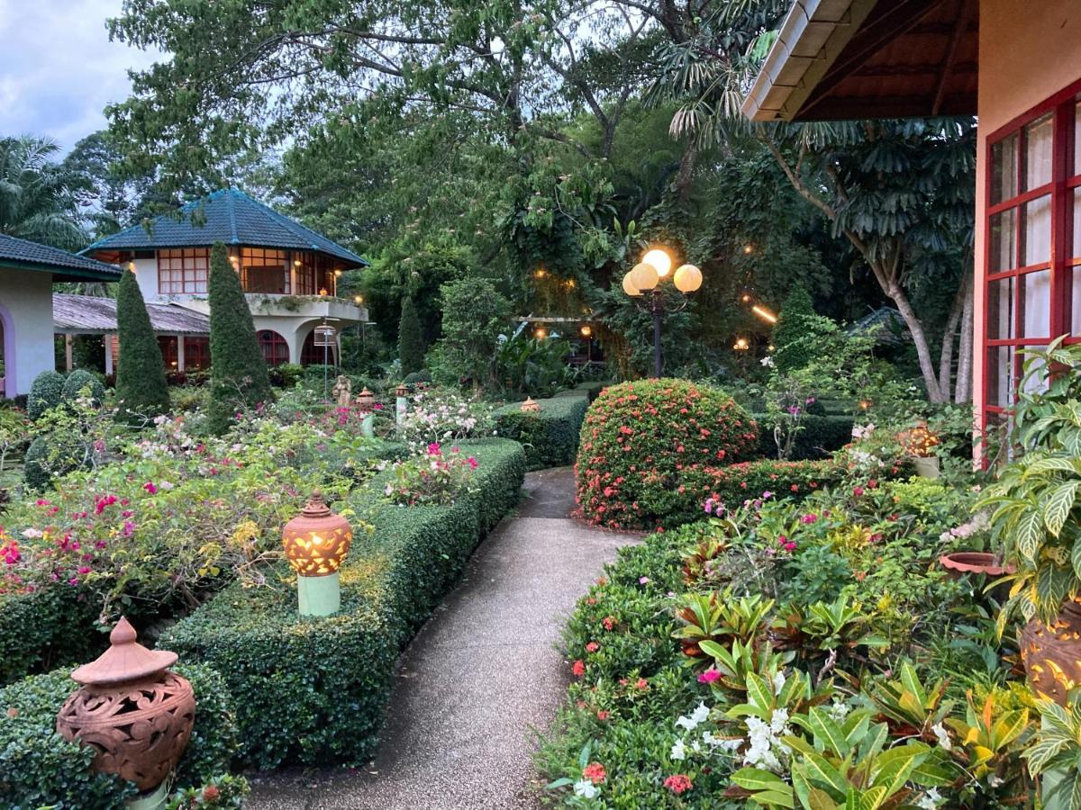 Ekman Garden Resort Sichon Exteriör bild